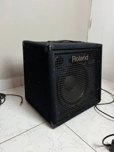 Amplificador de teclado Roland KC 400