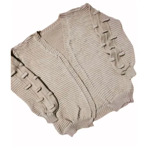 Cardigan de tricô bege com detalhes