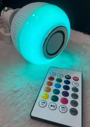 Lâmpada LED RGB com Bluetooth e Controle Remoto