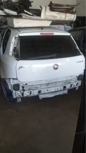 Fiat Punto 2014 sucata para retirada de peças