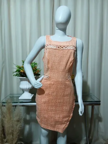 Vestido feminino curto da COLMEIA 