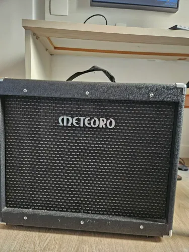 Amplificador VALVULADO Meteoro MGV 30