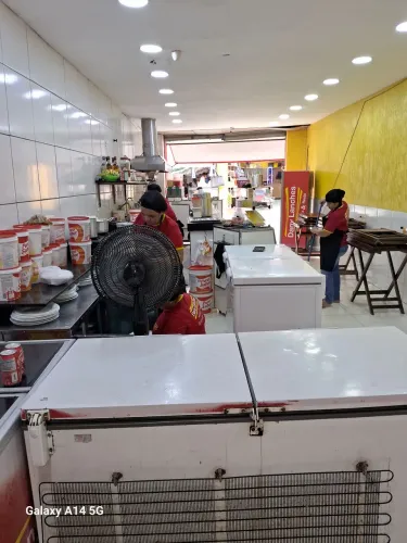 Restaurante local passagem 3.000.mil dia