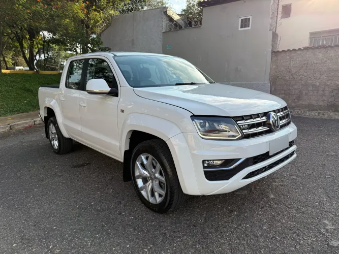 Volkswagen Amarok Highline 3.0 V6 Manutenção em dia | Pneus novos | 24 mil abaixo da Fipe