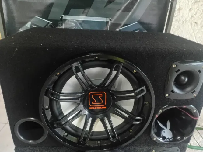 Caixa de som automotivo  completa com modulo 