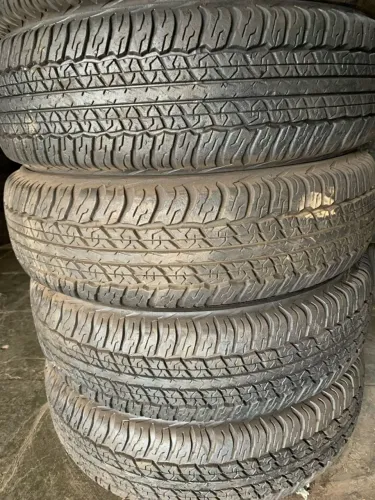Pneu Dunlop 225/70/17 90 % Vida util.
