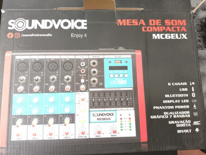 Mesa de Som Compacta Soundvoice Mc6EUx