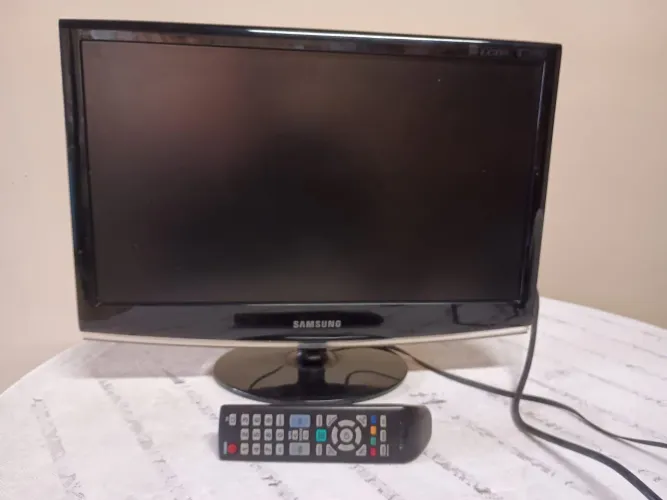 Monitor Tv Samsung 20 polegadas.