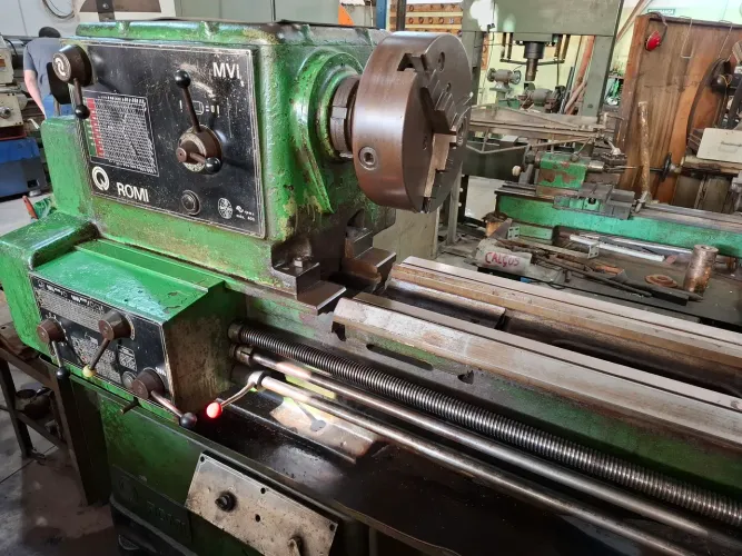Torno Mecânico ROMI MVI 660 X 2000mm