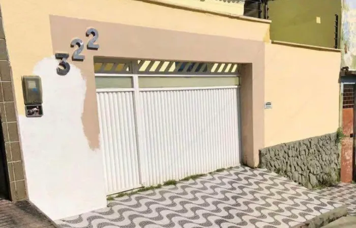 ~CASA NA VILA LUIZÃO