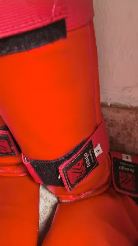 Caneleira e luvas  karatê 