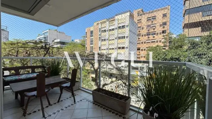Apartamento 2 suítes, varanda, 1 vaga - Ipanema
