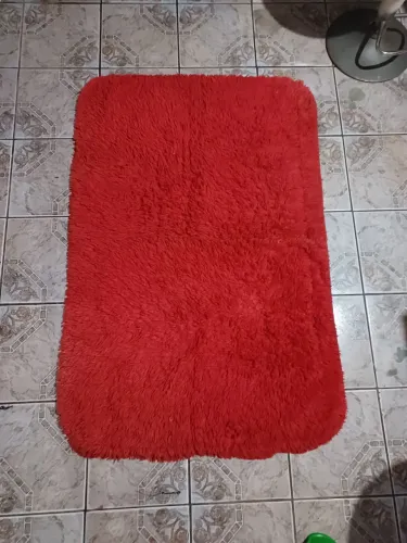 Tapete Felpudo Vermelho para Decoração