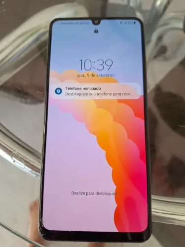 Celular em bom estado