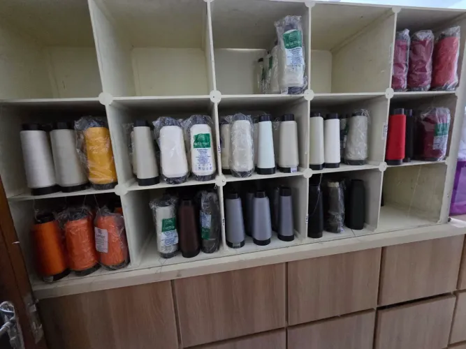 Estoque de fio costura overlock varias cores