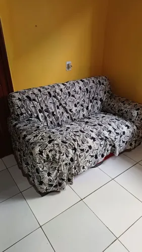 Sofá vermelho 2 lugares (Aceito cartão de crédito)