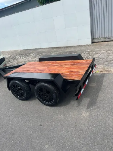 Carretinha zero nunca usada 2 eixos