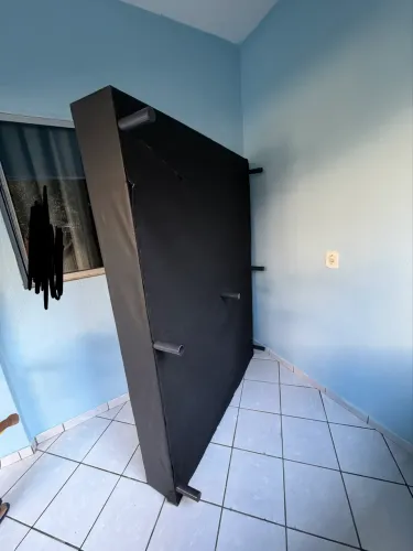 VENDO BOX CAMA DE CASAL E BERÇO AMERICANO COM COLCHÃO