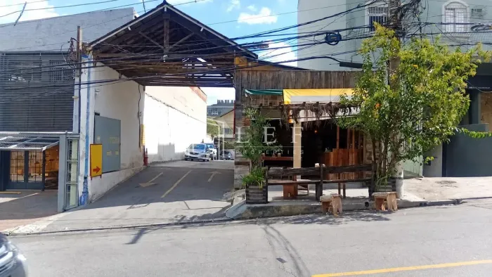 Terreno com 500 m², à venda no bairro Pinheiros.