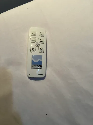 Cama motorizada com colchão 