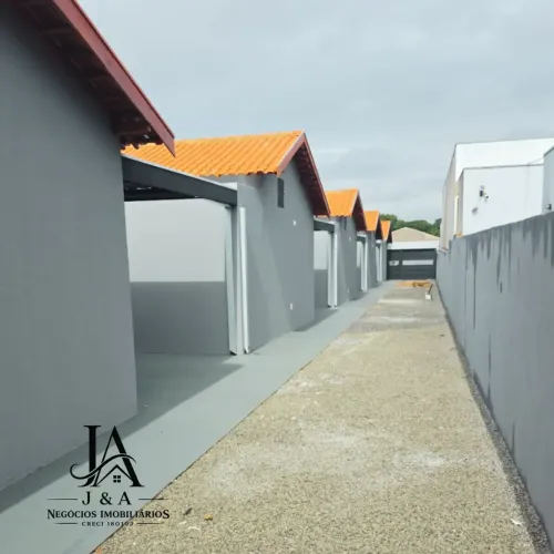 Casa em condomínio com 2 quartos com bônus moradia
