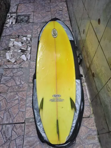 Vendo prancha 6.2 precisando fazer alguns reparos 