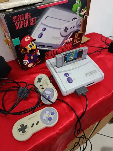 SUPER NINTENDO NA CAIXA