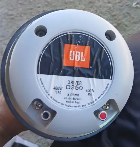 2 cornetas trio pancadão e Twitter