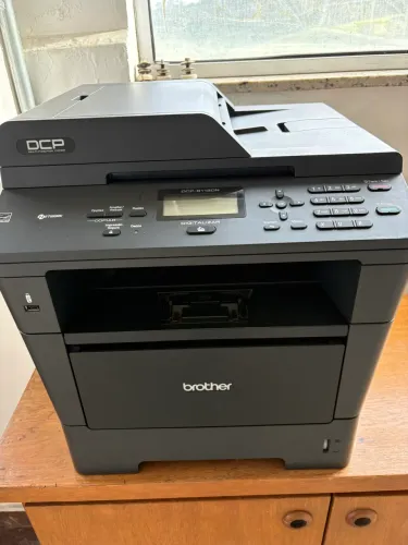 Impressora Brother DCP 8112 DN c/ defeito