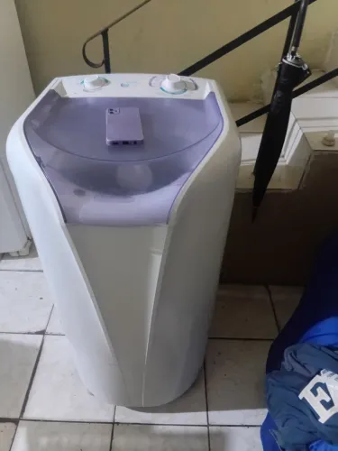 Vendo maquina de la var eletrolux unico dono vender pra quem ja vende .maq. usada