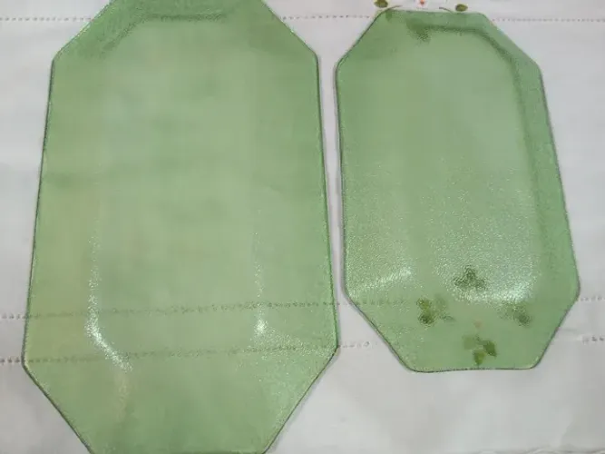PAR DE TRAVESSAS VINTAGE EM VIDRO VERDE-CLARO