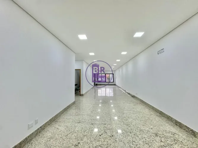 Sala Comercial Sofisticada com 80m² em Localização Estratégica