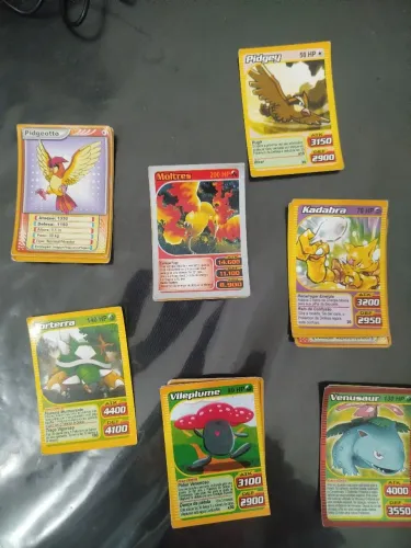Cards Pokemon em Ótimo Estado de Conservação