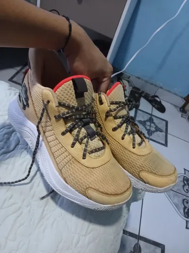 (Negocio)Tenis de basquete under armour curry 3z7