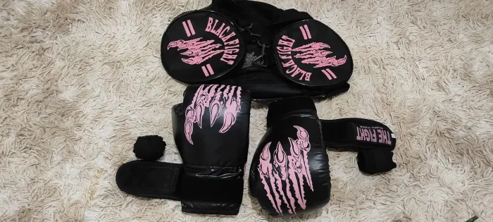 Luva Black fight