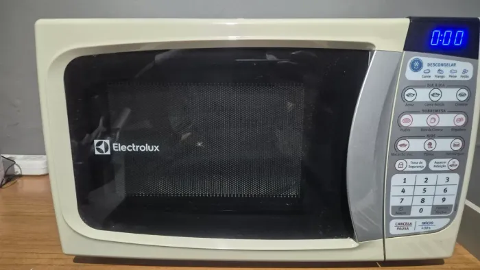 Microondas Eletrolux Exelente Estado Funcionando Perfeitamente led Azul Entrego 
