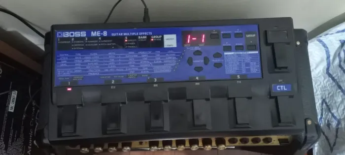 Pedaleira Boss ME-8