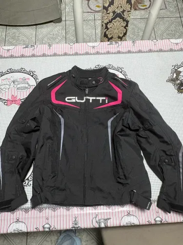 Jaqueta GUTTI