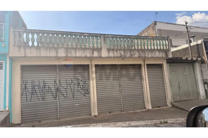 casa terrea 4 quartos, sala de estar e jandar