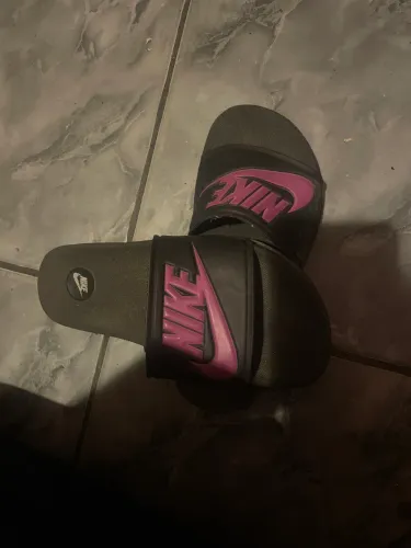 Chinelo Nike num:36/37