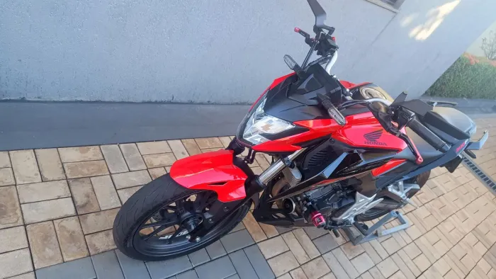 CB 300f