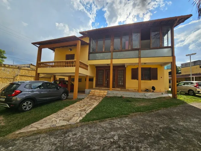Casa de algo padrão no Palmeiras, ao lado do Buritis