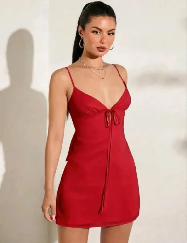 Vestido Feminino Curto Com Amarração atrás