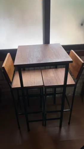 Mesa Bistrô Alta com 2 Cadeiras - Estilo Industrial