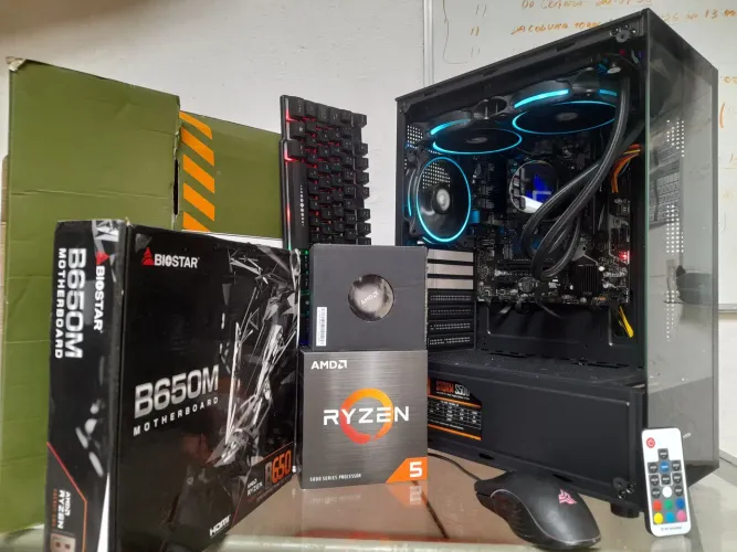 PC Gamer RYZEN 5 8500G AM5 RAM DDR5 4800MHZ + NVIDIA GIGABYTE + SSD 360GB + WC 240mm