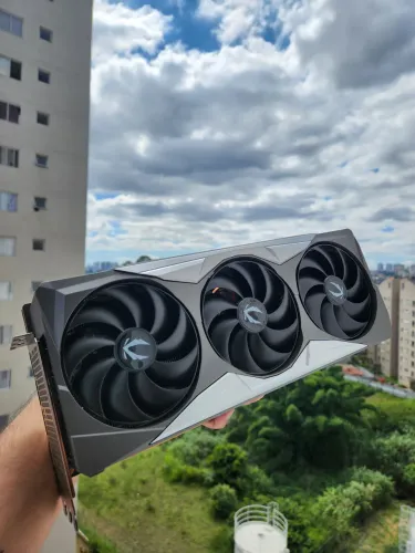 Placa de vídeo Zotac RTX 4070 Ti SUPER Solid OC