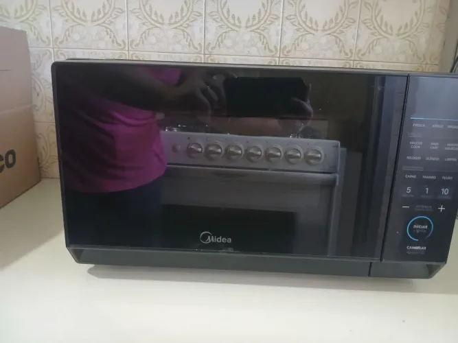 Micro-ondas Midea 20L