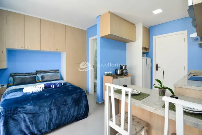 Studio Mobiliado com Área Externa e Churrasqueira no Campeche | Excelente para Moradia ou 