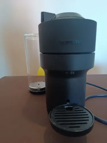 Cafeteira Nespresso Vertuo Pop+ Preta