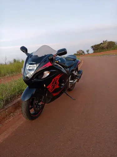 Vendo moto,apenas interessados.